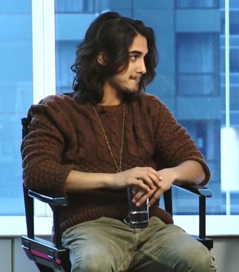 Avan Jogia, Indian Men With Long Hair, Avan Jogia Long Hair, Hispanic Men, Music On Spotify, Long Beards, Boys Long Hairstyles, Men Stylish Dress, Curly Hair Men