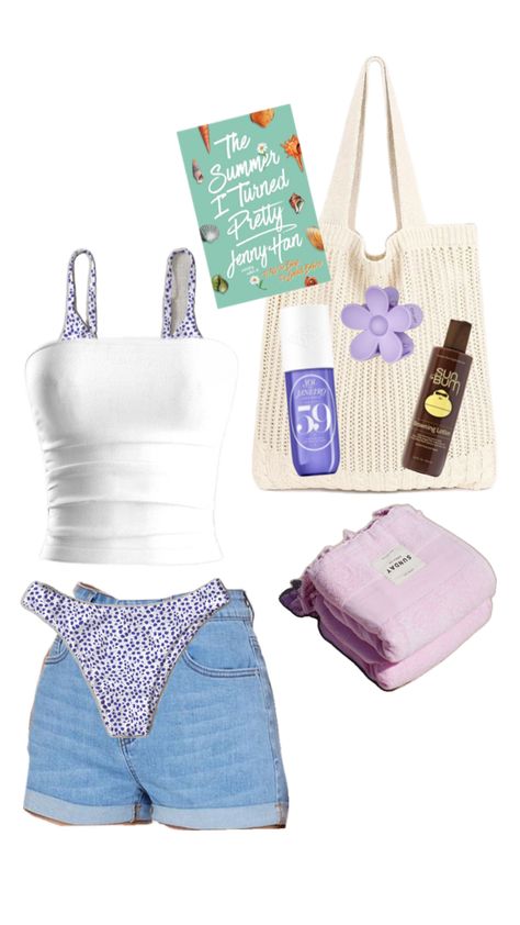 What I would wear and bring to the beach Cute Outfits To Wear To The Beach, Beach Wear Aesthetic, Outfits For The Beach, Outfits To Wear To The Beach, Beach Fit, Beach Inspo, Beach Clothes, Beach Fits, Themed Outfits