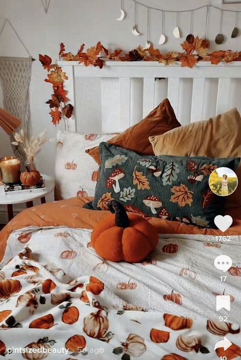 Pumpkin Bed Sheets, Fall Duvet Covers, Fall Bed Sheets, Fall Bedroom Decor Aesthetic, Pumpkin Bedding, Autumnal Bedroom, Fall Sheets, Fall Themed Bedroom, Bedroom Fall Decorations
