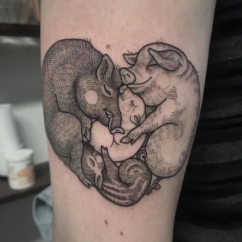 Tattoo Ideas 500 Tattoo, Tattoo Advice, Pig Tattoo, 12 Tattoos, Tier Tattoo, Male Tattoo, Vegan Tattoo, B Tattoo, Different Tattoos