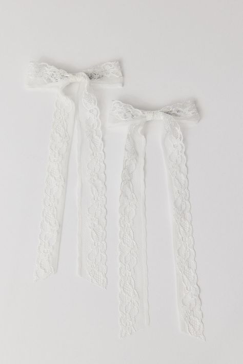 Lace Bow Barrette Set | Urban Outfitters Australia - Clothing, Music, Home & Accessories Hair With Bow, Bows For Hair, Cute Hair Accessories, Cute Hair Clips, Funky Hats, Korean Accessories, Bow Barrette, Bow Hair Clip, Silk Hair