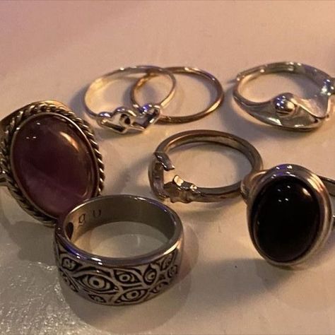 Alt Rings Aesthetic, Goblincore Rings, Silver Rings Aesthetic Vintage, Grunge Jewelry Rings, Rings Aesthetic Grunge, Rings Grunge, Grunge Rings, Grunge Ring, Downtown Style