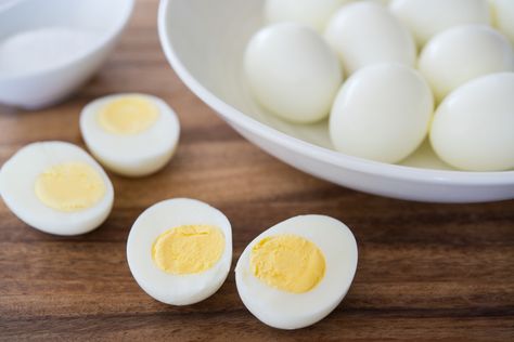 Easy-to-Peel Eggs – The Pioneer Woman Easy Peel Eggs, Thanh Long, Peeling Hard Boiled Eggs, Salad Pasta, Boiled Egg, Hard Boiled, Hard Boiled Eggs, Pioneer Woman, Boiled Eggs