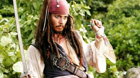 'Pirates' Star Johnny Depp Told Disney Jack Sparrow Is Gay Gerard Butler, Johnny Depp Characters, On Stranger Tides, Johny Depp, Isla Fisher, Girlfriend Humor, Captain Jack Sparrow, Pirate Life, Arya Stark