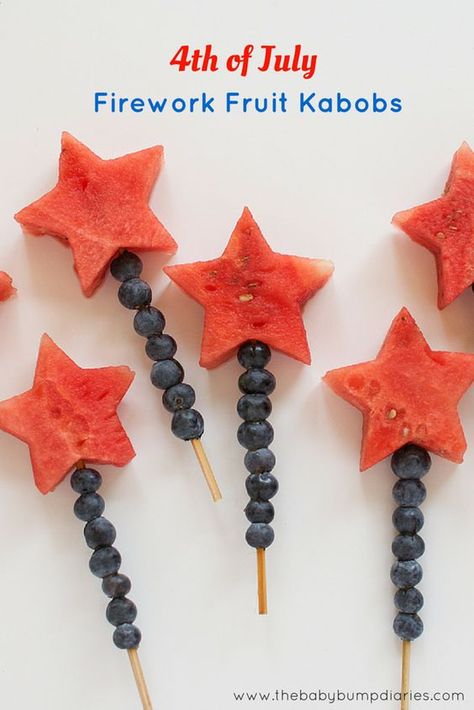 These 10 Delicious 4th of July Desserts are THE BEST! I've already pre-tested one and it tastes AMAZING! I'm definitely making some of them for the fourth! I'm SO HAPPY I found this! So pinning for later! Edible Fireworks, 4th Of July Fruit, Patriotic Food, Fruit Kabobs, 4th Of July Desserts, Blueberry Fruit, Fourth Of July Food, 4th Of July Fireworks, 4th Of July Celebration