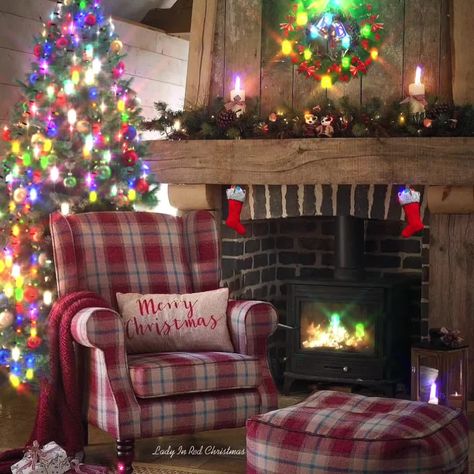 Lady in Red Christmas Natal, Cozy Christmas Living Room, Cabin Christmas, Days Till Christmas, Cottage Interior, Christmas Interiors, Christmas Decorations Diy Outdoor, Christmas Living Rooms, Christmas Fireplace