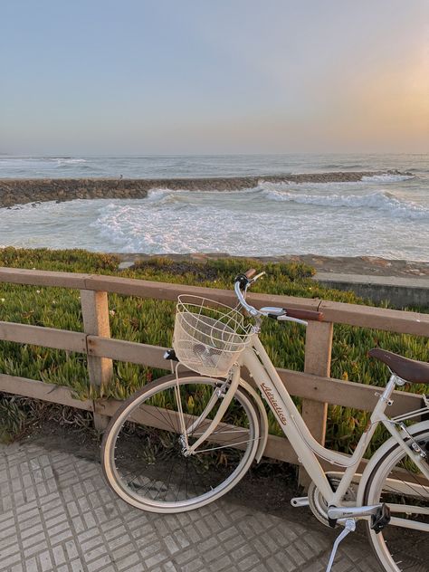 Beach Bike Aesthetic, Bike Riding Aesthetic, Bike Ride Aesthetic, Bicycle Aesthetic, Summer Bike, Bike Aesthetic, Beachy Aesthetic, Pretty Bike, Retro Bike