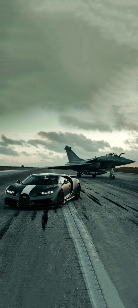 Car And Jet Wallpaper, Plane And Car Wallpaper, Bugatti Wallpaper Iphone, Fighter Jet Wallpaper, Inside Car Decorations, Iphone Wallpaper Airplane, Xe Bugatti, Bugatti Wallpapers, Black Car Wallpaper