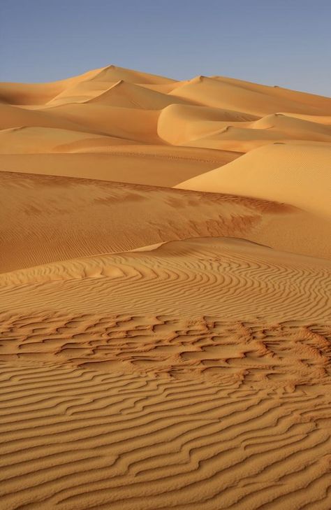 Oman: The hidden oasis of the Arabian Desert is heaven on Earth Desert Pictures, Hidden Oasis, Arabian Desert, Desert Photography, Desert Life, Desert Oasis, Peru Travel, Abstract Patterns, Stairway To Heaven