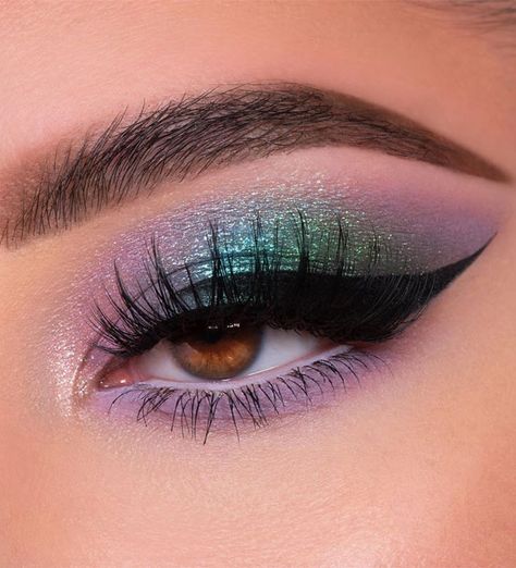 Stunning Colourful Eye Makeup Looks To Transform Your Look Makeup Zombie, Make Up Designs, Revolution Eyeshadow, Purple Eye Makeup, Makijaż Smokey Eye, Beautiful Eye Makeup, Eye Makeup Designs, Colorful Eye Makeup, Makeup Eye Looks