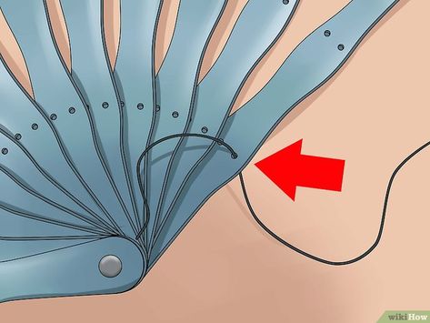 How to Make Feather Fans (with Pictures) - wikiHow Hand Fans Diy, Craft Ideas For Beginners, Silk Dancing, Feather Fans, Wooden Fan, Chinese Fan, Antique Fans, Fan Jewelry, Paper Craft Ideas