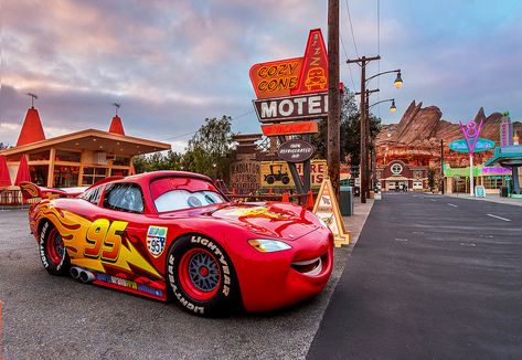 Lightning McQueen Watches the Sunrise Over Cars Land | Flickr Cars 3 Lightning Mcqueen, Disney Cars Wallpaper, Disney Cars Movie, Disney Tourist Blog, Adventure Car, Cars Disney, Disneyland Tickets, Car Radiator, Car Backgrounds