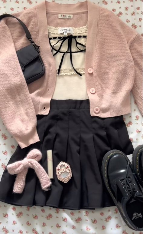 Cute Outfits Dollete, Daily Girly Outfits, Outfits To Wear To The Museum, Kawaii Autumn Outfits, Korean Coquette Outfit, Coquette Essentials Clothes, Pink School Outfits, Soft Feminine Outfits Casual, Summer Outfits Coquette