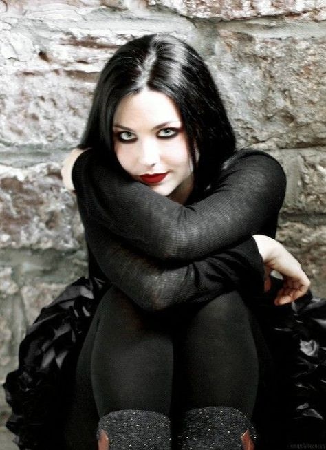 Black, Evanescence, Amy Lee