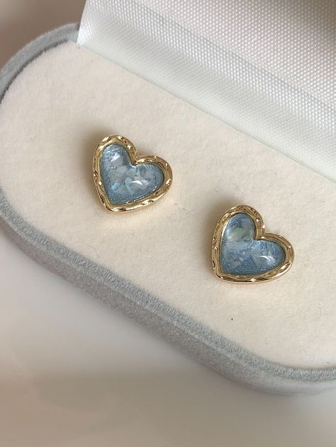 Gold Blue Jewelry, Light Blue Accessories, Blue Jewlery, Earrings For Saree, Baby Blue Jewelry, Baby Blue Earrings, Light Blue Jewelry, Blue Heart Earrings, Light Blue Earrings
