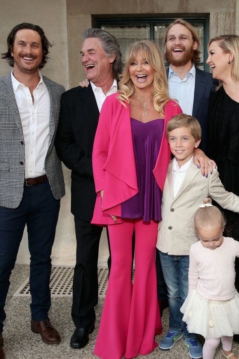 Goldie Hawn Kurt Russell, Happy Families, Kurt Russell, Goldie Hawn, Celebrity Families, Famous Couples, Famous Stars, Celebrity Kids, Family Affair