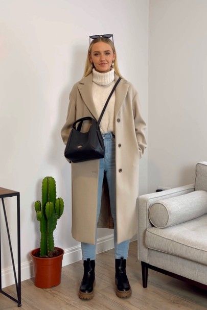 Coats And Boots Outfit, Long Coat And Boots Outfit, Cloth Coat Outfit, Autumn Outfits Beige Coat, Coat And Boots Outfit Winter, Over Coat Outfit Women, Winter Dress And Coat, Neutral Coat Outfit, Long Beige Coat Outfit Winter