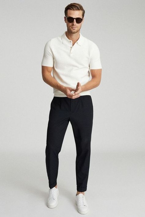 Casual Summer Outfits For Men Over 40, Men Realtor Outfit, Male Scandinavian Fashion, Mens Work Outfits, Polo Shirt Outfits, Classy Outfits Men, Smart Casual Menswear, Mens Business Casual Outfits, Polo Outfit