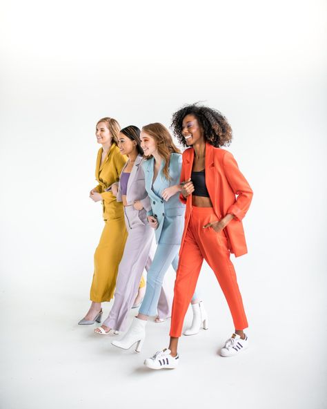 Fashion Shoot Inspiration, Colorful Group Photoshoot, Fun Fashion Photoshoot, Uniform Photoshoot Ideas, Monochromatic Group Photoshoot, Commercial Photoshoot Ideas, Family Fashion Photography, Photoshoot Fashion Ideas, Color Blocking Photography