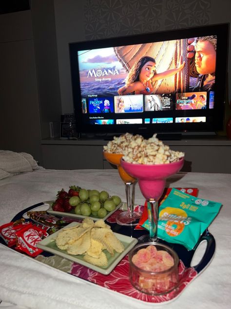 Movie night, snacks, Disney, girl night in, candy, snack board, popcorn, snacks Movie night, snacks, Disney, girl night in, candy, snack board, popcorn Night Snacks, Snacks Movie Night, Girls Night Snacks, Tv Snacks, Tv Snack, Movie Night Snacks, Popcorn Snacks, Girl Night, Snack Board