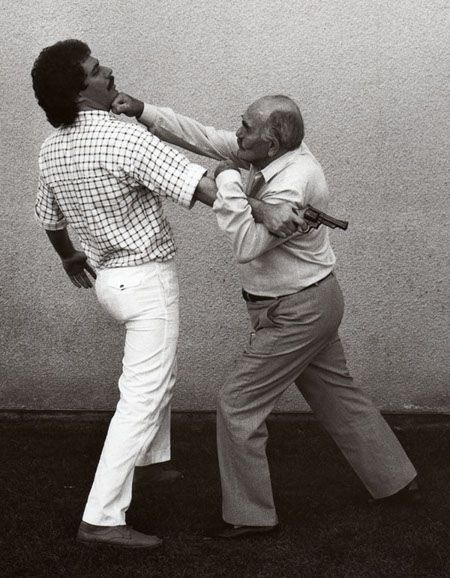 Krav Maga: A Primer on the Martial Art of the Israeli Defense Forces | The Art of Manliness Martial Art, Krav Maga Techniques, Krav Maga Self Defense, Learn Krav Maga, Combat Training, Pencak Silat, Self Defense Techniques, Art Of Manliness, Krav Maga