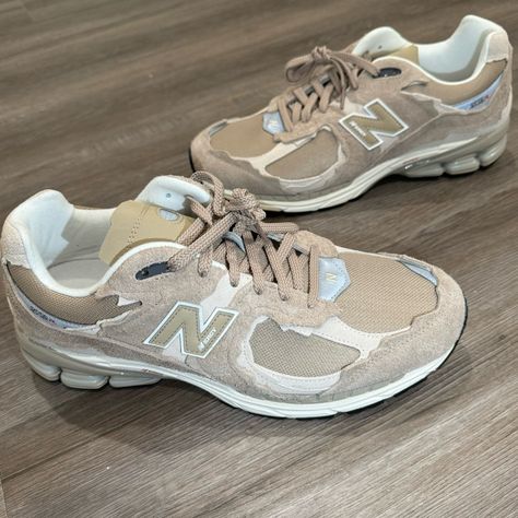 New Balance 2002rd Tan White Suede Athletic Sneakers Nwt Msrp $170 Men’s Size: 14 Brand New Never Worn With Out Shoe Box Accepting Offers Beige New Balance Outfit, New Balance Tan, New Balance Suede, Teal Sneakers, Tan Outfit, New Balance Outfit, Fair Outfits, Beige Sneakers, Shoes New Balance