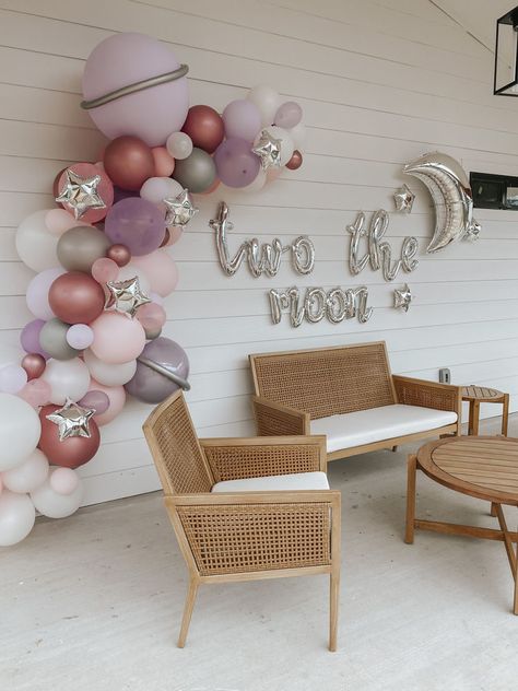 Two Sweet Birthday Party Backdrop, Two Years Birthday Ideas, Children Birthday Decoration Ideas, Two Year Old Birthday Party Girl Themes, Two The Moon Birthday, Girls 1st Birthday Party Ideas Theme, One Year Girl Birthday Themes, Two Year Old Girl Birthday Party Themes, 2 Birthday Girl Theme