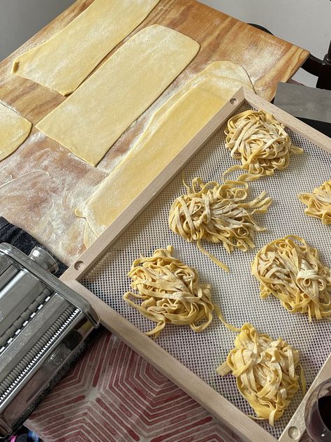 Aesthetic Pasta, Pasta Aesthetic, Pasta From Scratch, Summer Bucket List Ideas, Pasta Homemade, Pasta Making, Italian Aesthetic, Bucket List Ideas, Making Food