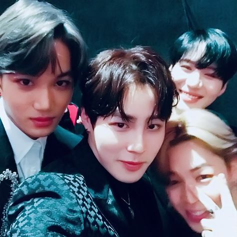 Taemin shares what he, Kai, Jimin, and Ha Sung Woon enjoy doing when hanging out together https://www.allkpop.com/article/2019/02/taemin-shares-what-he-kai-jimin-and-ha-sung-woon-enjoy-doing-when-hanging-out-together Sokcho, Kai And Jimin, Sungwoon Wanna One, Taemin And Jimin, Taemin And Kai, Btob Changsub, Jo In Sung, Taemin Shinee, Devon Aoki