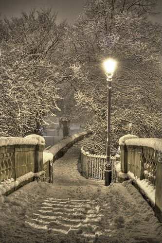 Chester Walls in the snow, Handbridge, Chester, England, Great Britain. Wallpaper Edgy, Winters Tafereel, Winter Szenen, Wallpaper Homescreen, Wallpaper Retro, I Love Winter, Winter Magic, Wallpaper Vintage, Winter Scenery