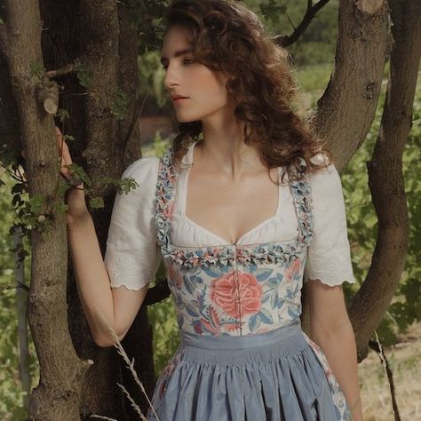 Lena Hoschek | Tradition • Trachten | Dirndl | premium.magazin Dirndl Dress Traditional, German Traditional Dress, Bridal Dirndl, Wedding Dirndl, Marina Dress, Dirndl Blouse, Lena Hoschek, Ribbon Skirts, Adventure Outfit