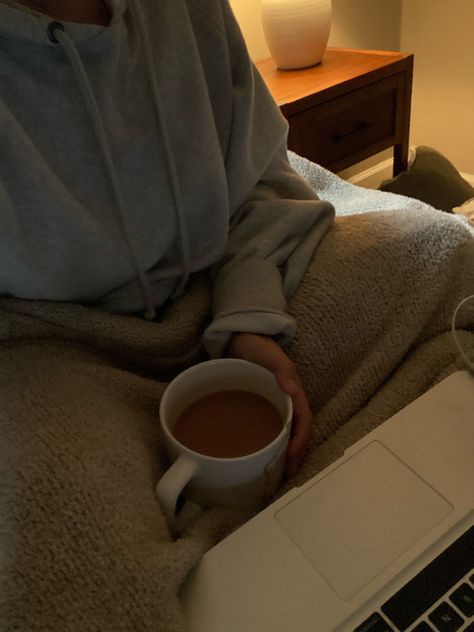 coffee in bed, fall aesthetic, rainy morning, cozy Rainy Morning Coffee, Coffee Fall Aesthetic, Bed Kind, Morning Bed, Bed Coffee, Early Morning Coffee, Home Decor Ideas Bedroom, Bed Picture, Coffee In Bed