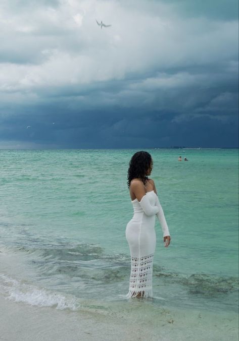 pinkmirth Beach Dress Black Women, Beach Aesthetic Outfits Dresses, Caribbean Outfits Black Women, Island Vacation Outfits Tropical, Beach Black Women, Florida Picture Ideas, Beach Pictures Black Women, Beach Birthday Outfit, Birthday Beach Pictures