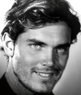 Read On Read Now : The 100 Most Handsome and Best-Looking Actors of All-Time Old Film Stars, Jeffrey Hunter, Stars D'hollywood, Good Looking Actors, Hollywood Men, Most Handsome Actors, Old Movie Stars, Look Man, Classic Movie Stars