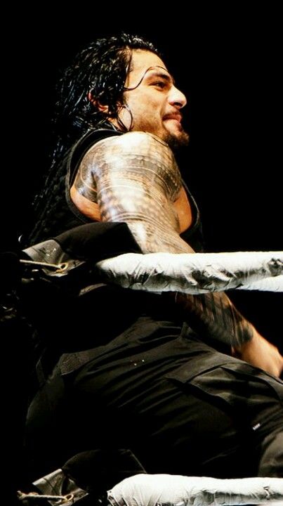 Look at that booty. Show me the booty. Gimme the booty. I want the booty ♡♡♡ Roman Partizan 715, Roman Reigns Hot, Roman Partizan, Buff Guys, Roman Reigns Smile, Wwe Funny, Roman Reigns Wwe Champion, Roman Reigns Shirtless, Joe Anoaʻi