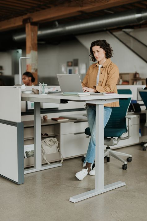 Upside™ height-adjustable table encourages posture changes to promote movement and well-being, so people can comfortably do their best work. An affordable workspace solution with design flexibility and extended adjustability, learn more about Upside™ on our website. #NeoCon2020 #Table #HeightAdjustable #Versatile #OfficeFurniture Height Adjustable Table Office, Adjustable Work Table, Height Adjustable Desk Office, Adjustable Height Desk Office, Working Table Office, Adjustable Table Height, Office Work Table, Adjustable Height Work Table, Flexible Workspace