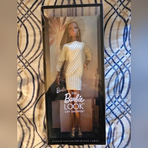 2012 RARE NEW Mattel City Shopper Barbie Doll Black Label Look Collection Chinese Empress, Doll House People, Loving Family Dollhouse, Barbie 2000, Mattel Shop, Castle Aesthetic, Check Skirt, Mattel Dolls, Mermaid Dolls