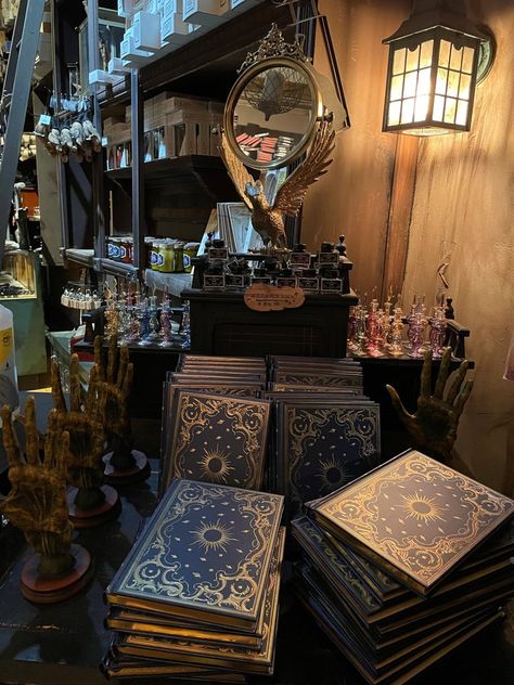 Salem Massachusetts Aesthetic, Salem Boston, Salem Trip, Salem Massachusetts Travel, Massachusetts Aesthetic, Witchcraft Shop, Witch Store, Salem Mass, Boston Vacation