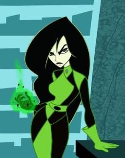 Shego from kim possible. Could make this a pretty cool Halloween costume Disney Villains, Croquis, Kim Possible Characters, Kim Possible Shego, Villain Costumes, Greatest Villains, Halloween Inspo, Kim Possible, Disney And Dreamworks