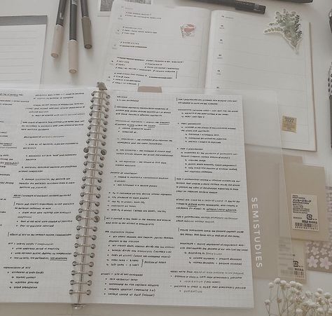 Aesthetic Notes Minimalist, Student Aesthetic Motivation, Notes Astethic, Note Taking Aesthetic, Uni Notes, Asthetic Notes, Minimal Notes, Minimalist Notes, Basic Notes