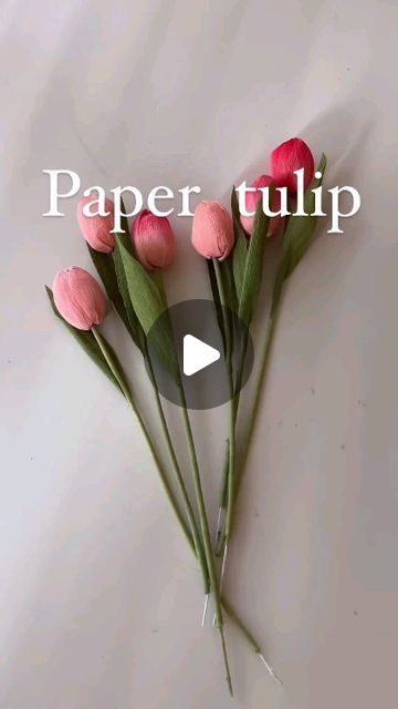 Tulip Origami, Paper Bouquet Diy, Paper Peonies Tutorial, Flower Making Crafts, Easter Centerpiece Ideas, Christmas Minecraft, Recycled Paper Crafts, Beautiful Tulips, How To Make Crepe