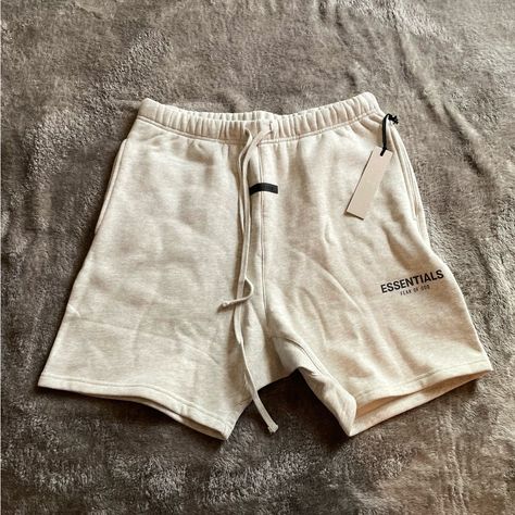 Unwarned Essentials Shorts Summer Core, Essentials Shorts, Fear Of God Essentials, Cream Style, Fear Of God, Mens Khakis, Mens Essentials, Spring Casual, Cotton Shorts