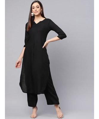 Black Kurta Designs Women Pakistani, Black Palazzo Outfit, Black Kurti Outfit, Black Kurta For Women, Hijab Fashion 2016, Black Salwar Suit, Suits For Women Indian, Black Kurti, Kurti Fashion