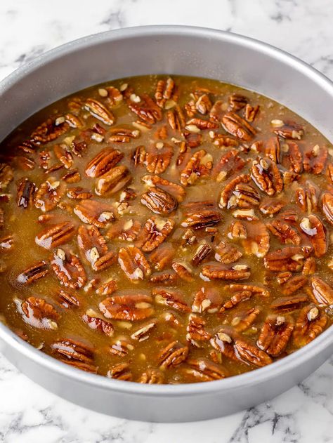 Southern Butter Pecan Praline Cake, Upside Down Gooey Pecan Cake, Easy Pecan Cake, Caramelized Pecan Upside Down Cake, Southern Upside Down Pecan Cake, Pecan Upside Cake, Butter Pecan Upside Down Cake, Apricot Upside Down Cake Recipe, Pecan Upside Down Cake With Box Cake