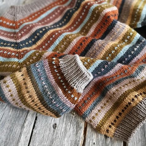 Are you feeling joy when using leftover yarns? I have learned now lately, that I really do 🤗 Pattern #loppisgenser from @picklesknits I… | Instagram Leftover Yarn Project, Knitting Paterns, Colorwork Knitting, Baby Boy Knitting, Knit Ideas, Knitted Wit, November 30, Styl Retro, Knit Stitch Patterns