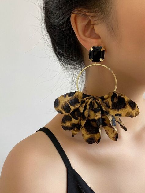 Leopard Earrings, Diy Earrings Easy, Formal Jewelry, Embellished Fashion, Leopard Print Fabric, Leopard Fabric, Fabric Earrings, Funky Earrings, Styl Boho