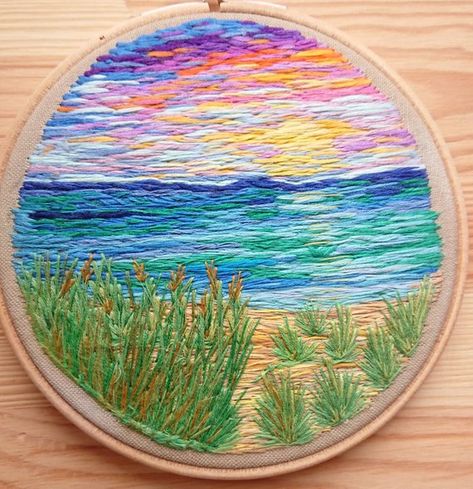 Couture, Tela, Embroidered Landscapes, Scenery Sunset, Landscape Embroidery, Embroidery Hoop Art Diy, Birds Embroidery Designs, Embroidery Wall Art, Winter Evening