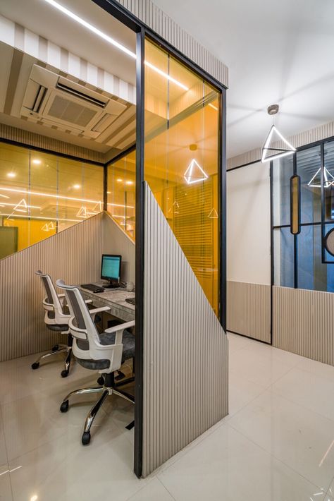 Office Reception Partition Design, Office Partitions Design, Wooden Office Partition Design, Wooden Partition For Office, Cabin Partition Design Office, Office Partition Design Ideas, Office Cabins Interiors, Wooden Partition Design Office, Corporate Reception Design