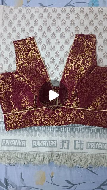 Couture, Haute Couture, V Neck Blouse Pattern, V Neck Blouse Designs, Blouse Tutorial, V Neck Design, Exam Motivation, Instagram V, Sewing Tutorials Clothes