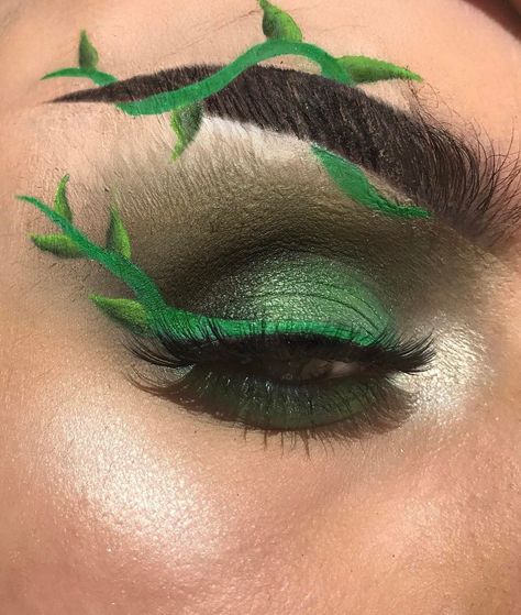 Poison Ivy Kostüm, Poison Ivy Makeup, Poison Ivy Halloween Costume, Fantasy Make-up, Halloweenský Makeup, Ivy Costume, Halloween Make-up Looks, Poison Ivy Costumes, Halloween Makeup Pretty